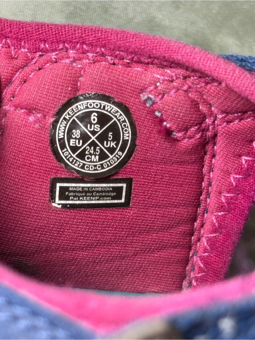 Keen Kids Navy and Pink Durable Outdoor Sandals size 6